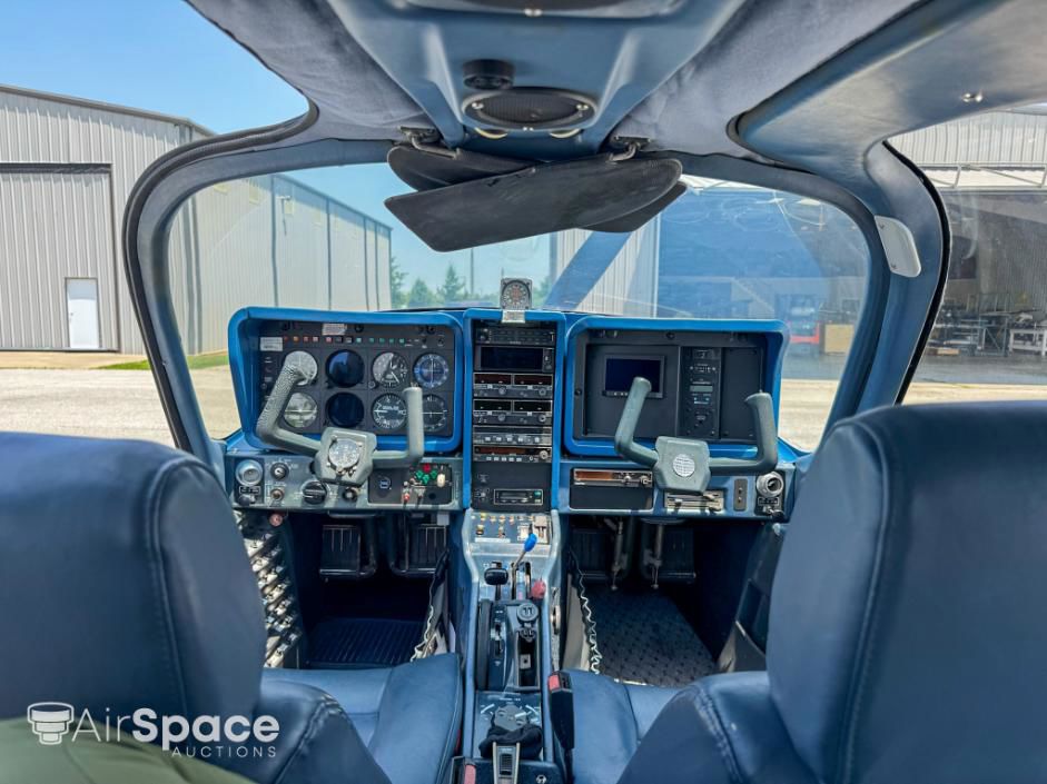 1985 Socata TB-20 Trinidad - Interior