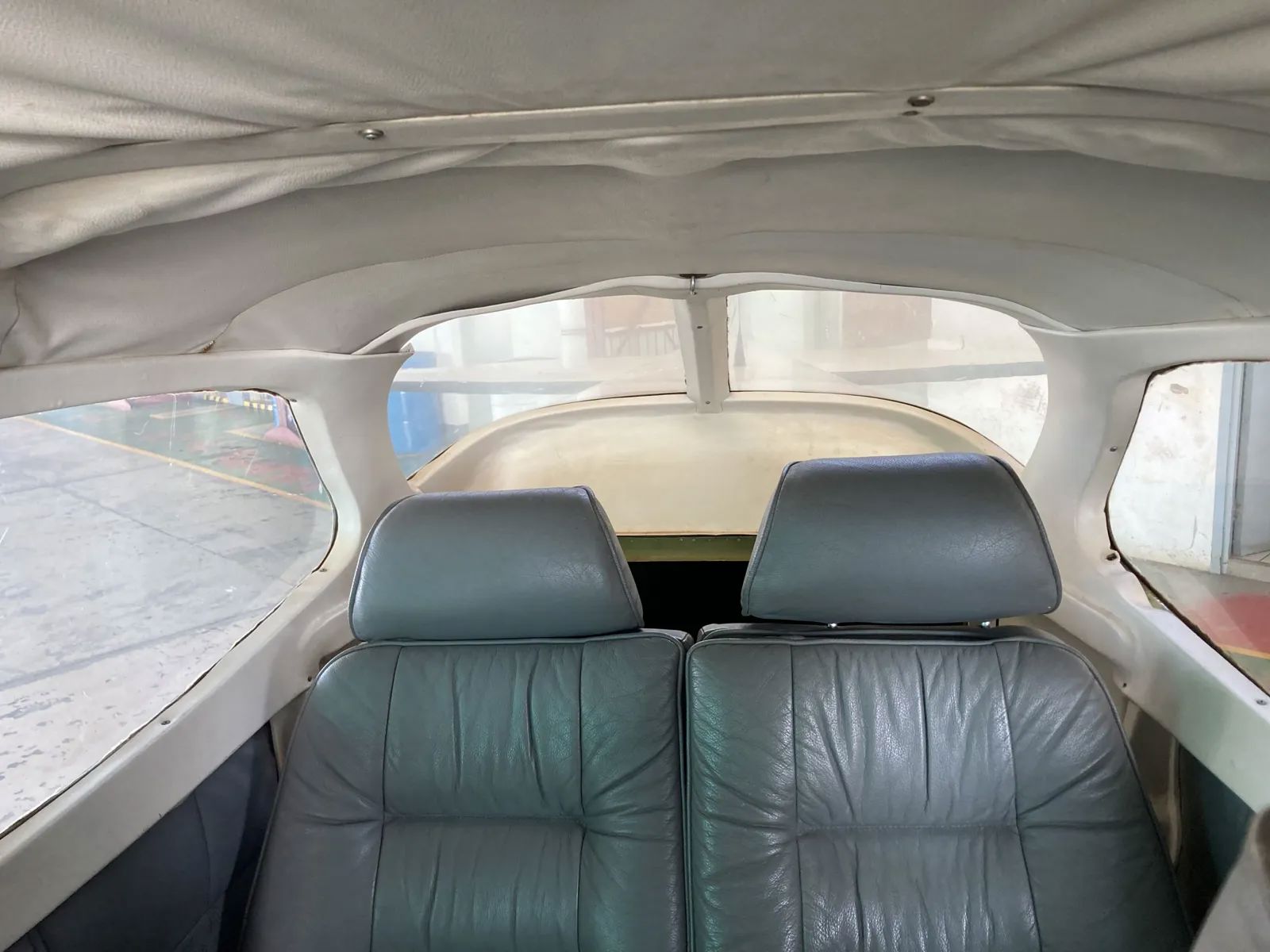 1970 Cessna (Reims) F172G - Interior