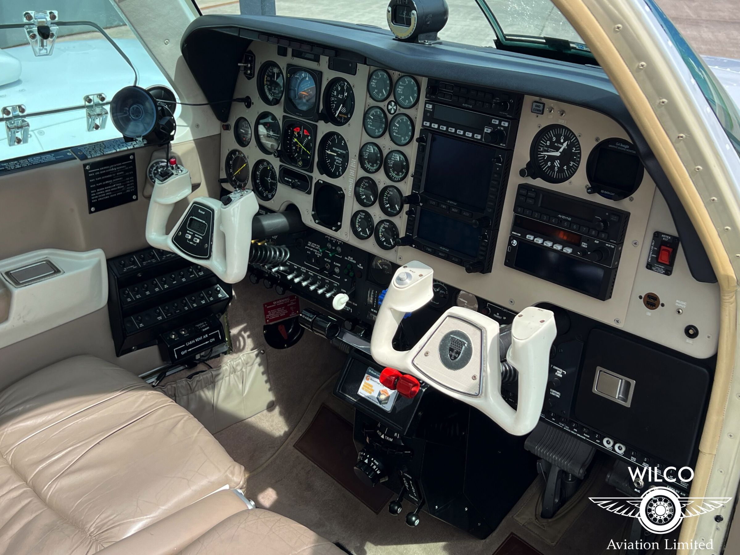 1998 Beechcraft 58 Baron - Interior