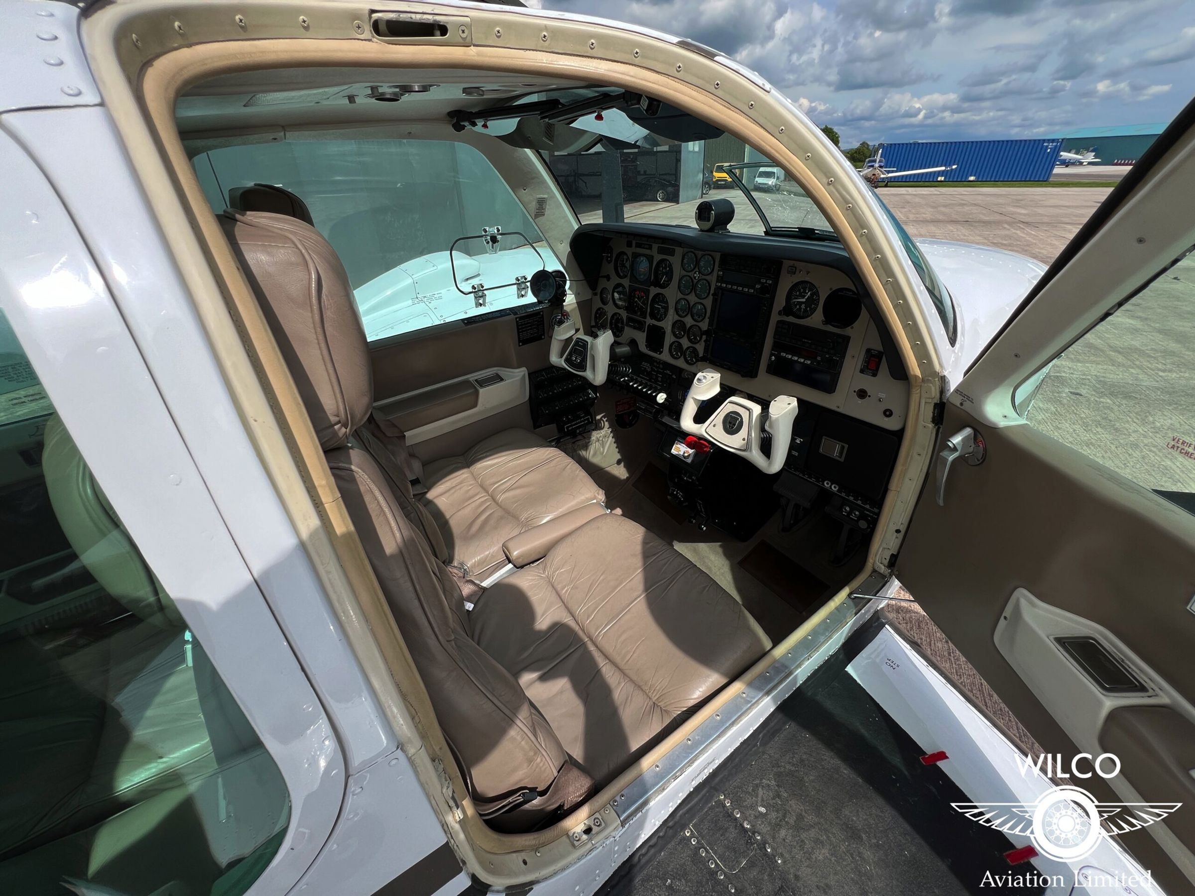 1998 Beechcraft 58 Baron - Interior