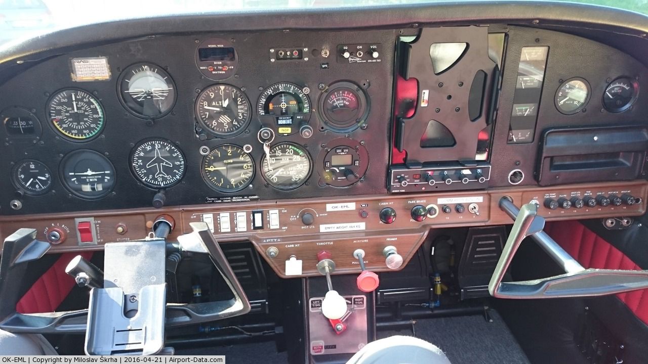 1970 Grumman American AA-1 Yankee Clipper - Interior