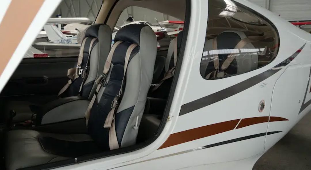 2003 Cirrus SR22 G2 - Interior