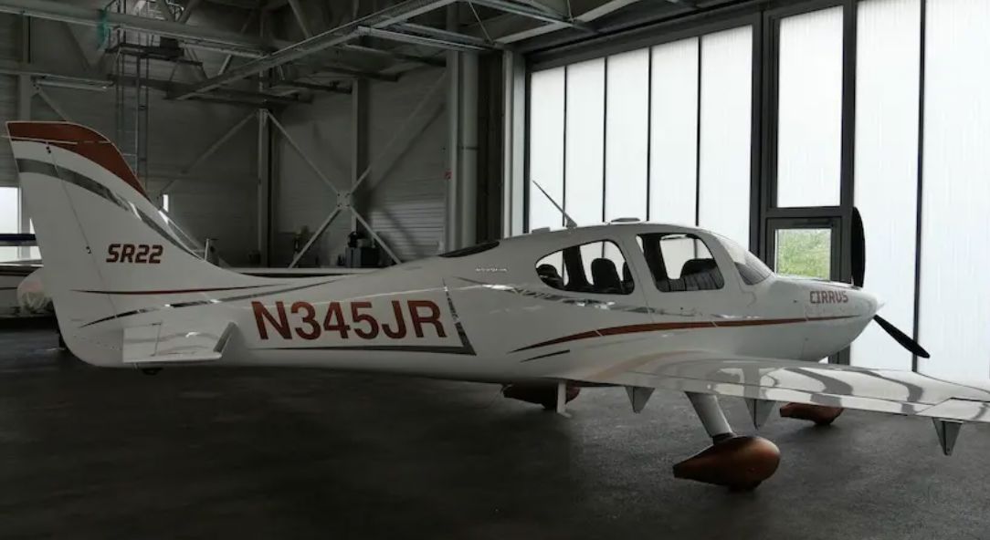 2003 Cirrus SR22 G2 - Exterior
