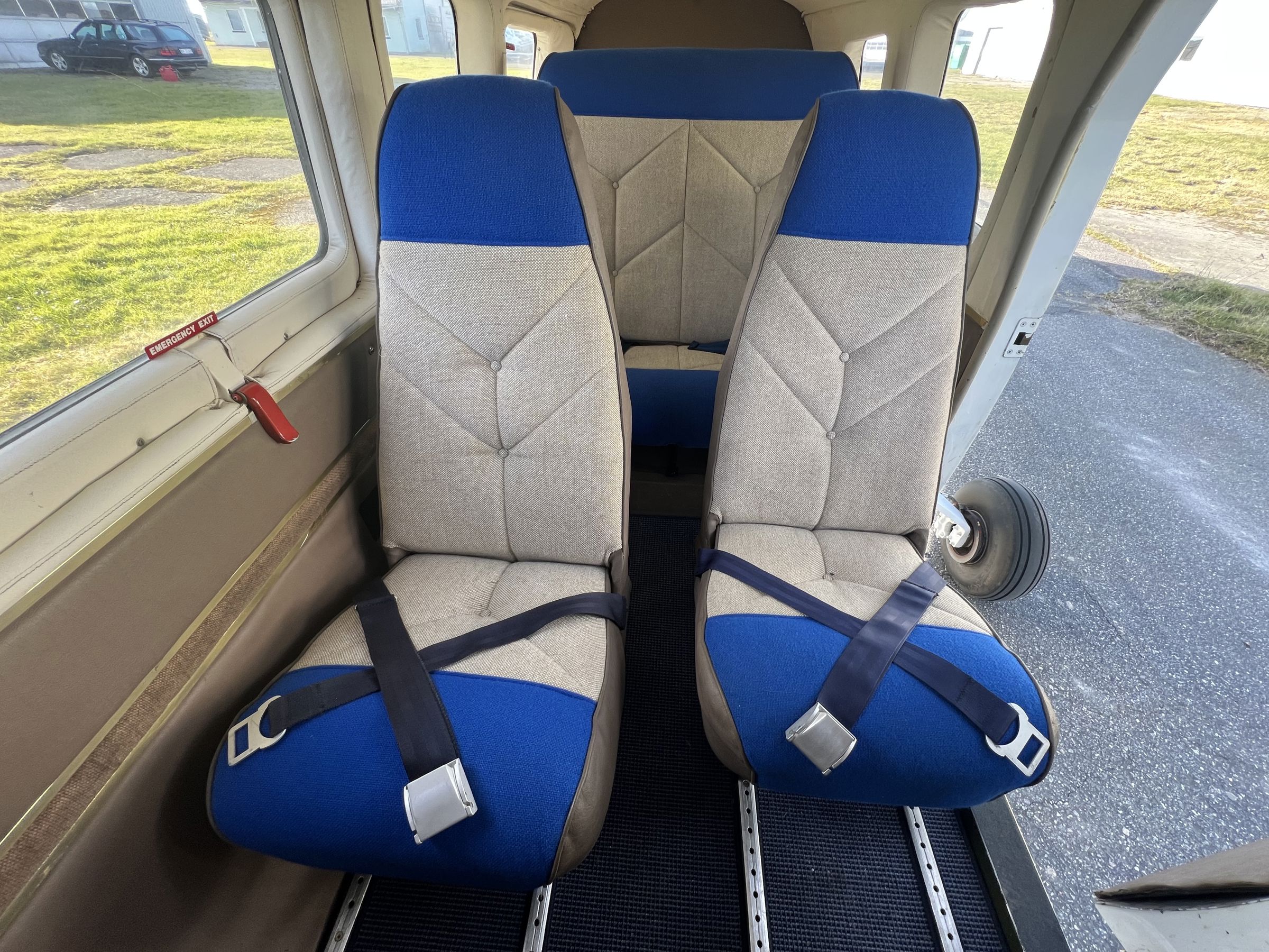 1978 Vulcanair P-68 - Interior
