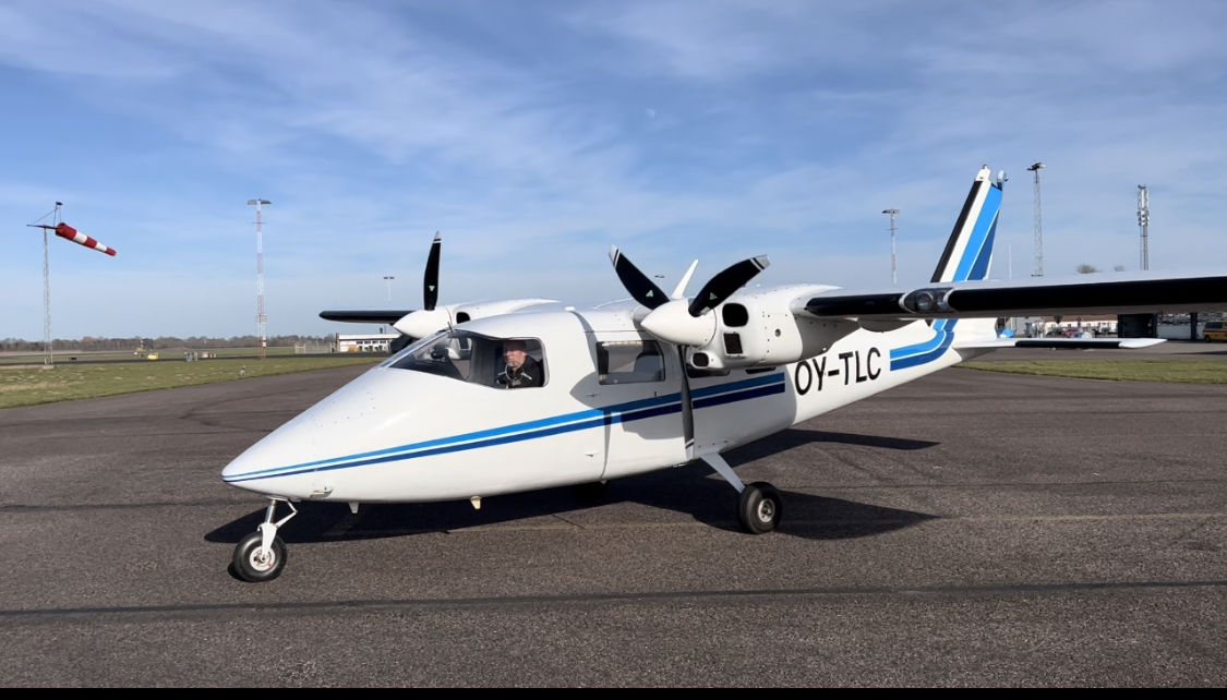1978 Vulcanair P-68 - Exterior