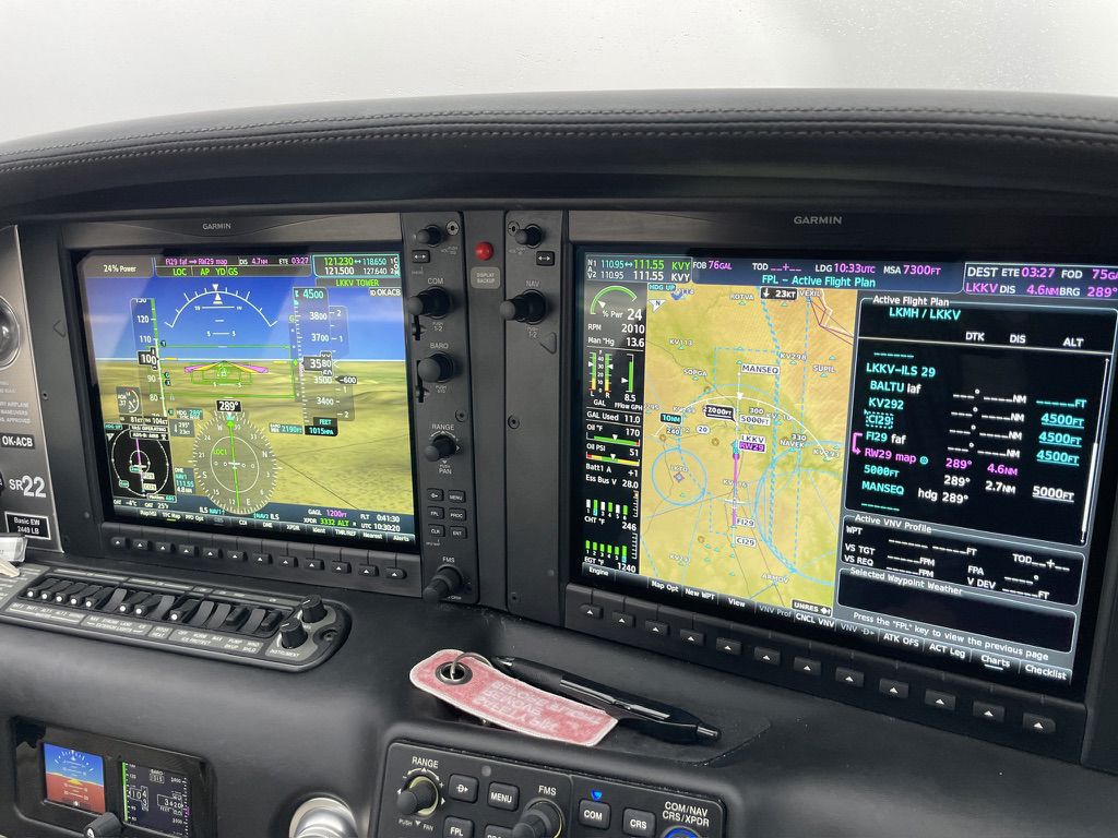 2022 Cirrus SR22 G6 - Interior