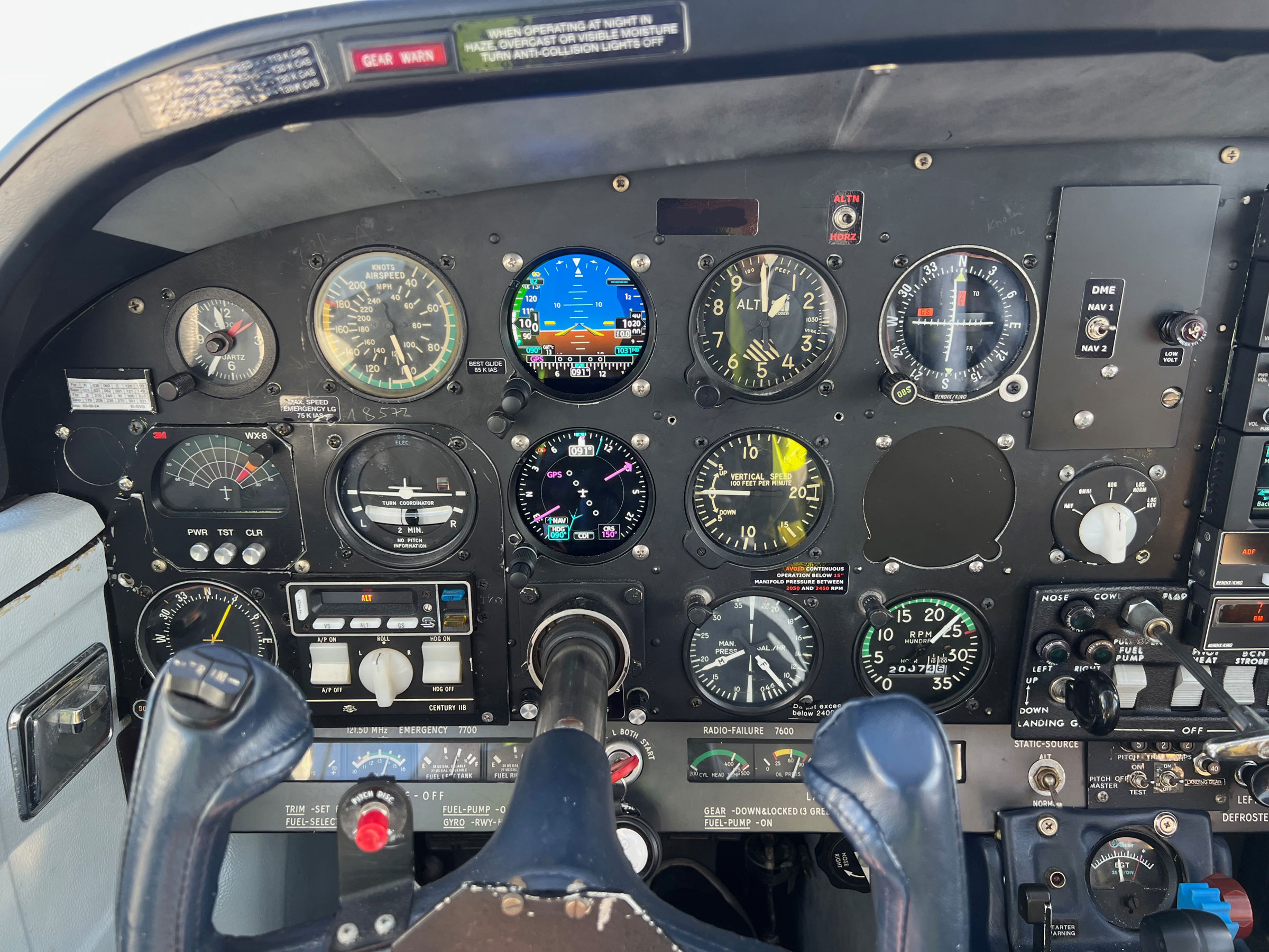 1974 Rockwell Commander 112A - Interior