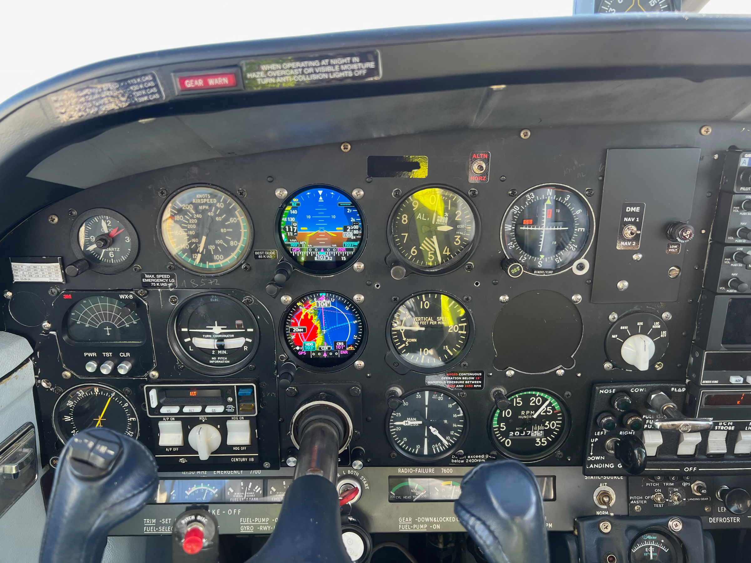 1974 Rockwell Commander 112A - Interior