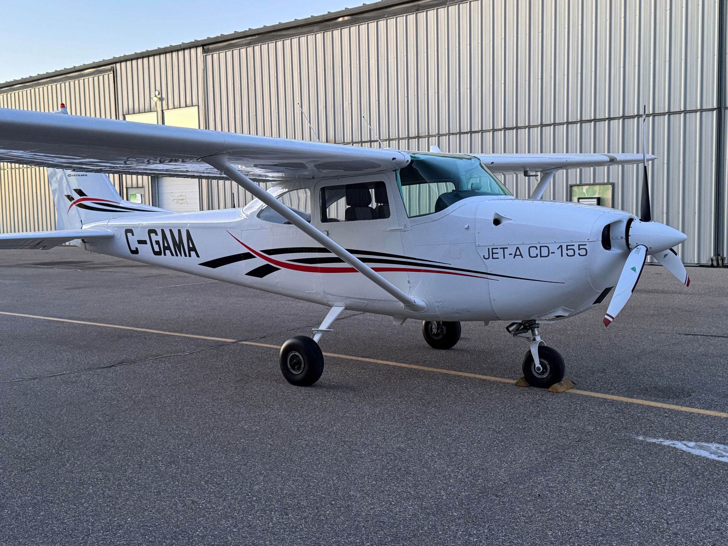 1967 Cessna 172H - Exterior