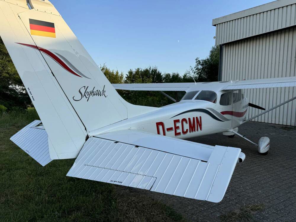 1970 Cessna 172K - Exterior