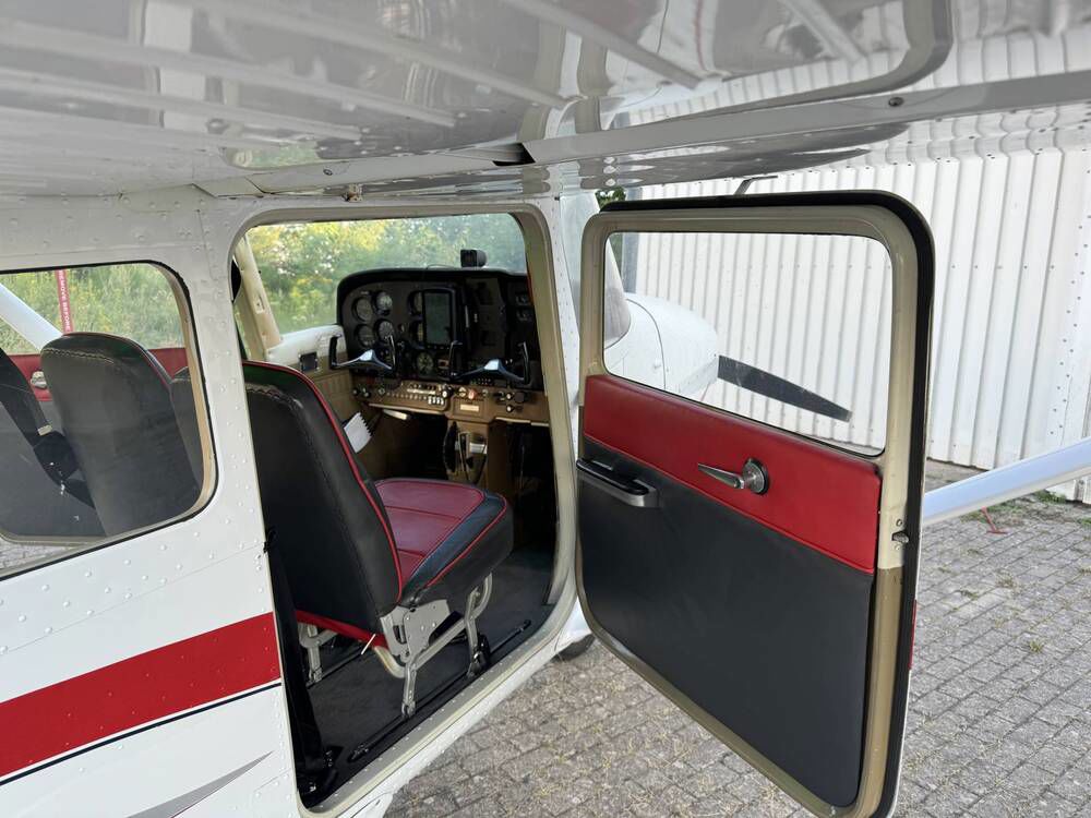 1970 Cessna 172K - Interior