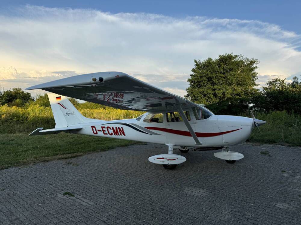 1970 Cessna 172K - Exterior