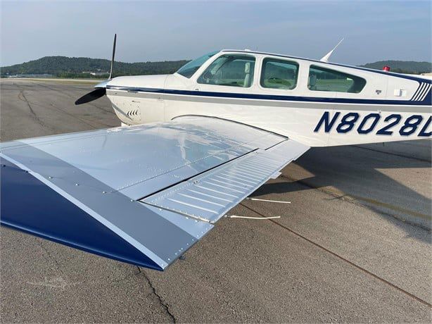 1991 Beechcraft F33A Bonanza - Exterior
