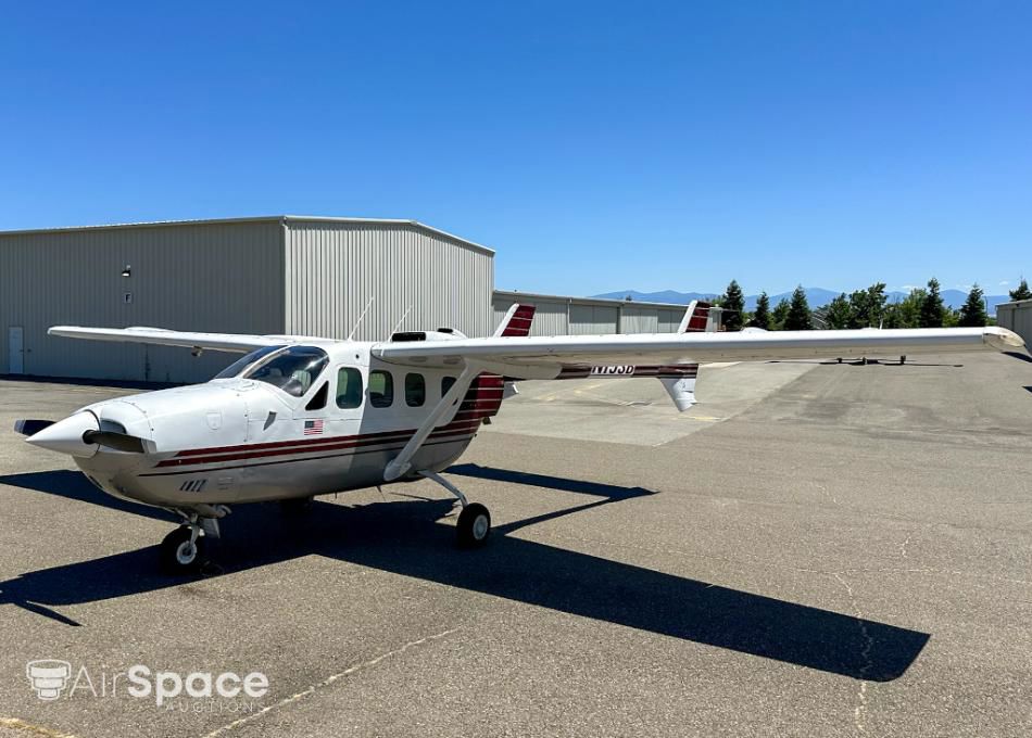 1972 Cessna 337G Super Skymaster - Exterior