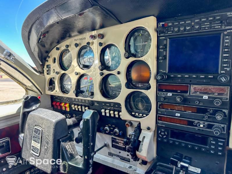 1972 Cessna 337G Super Skymaster - Interior