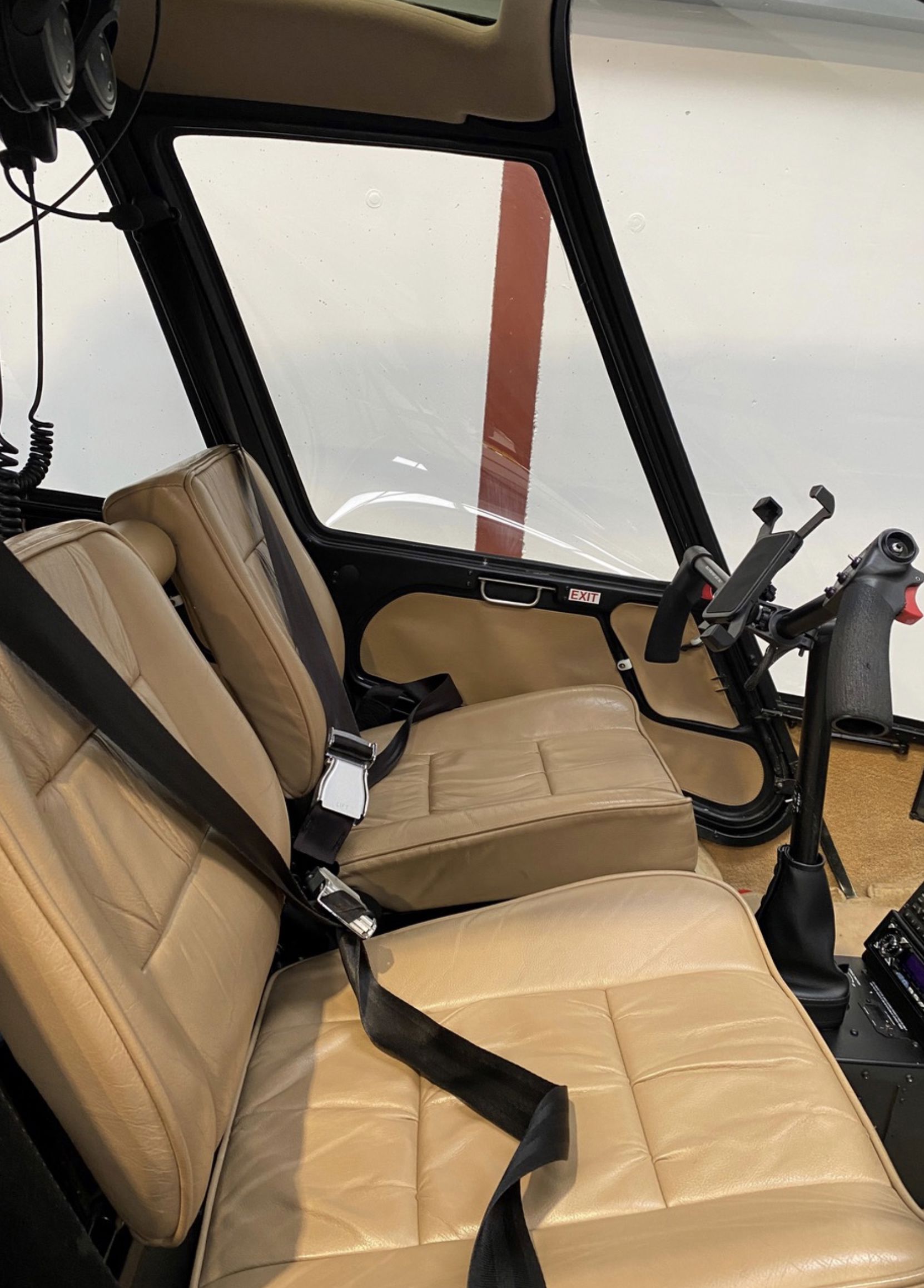 2005 Robinson R44 Clipper II - Interior