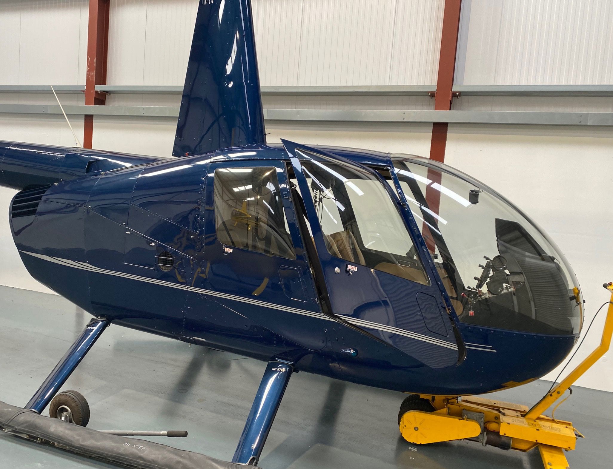 2005 Robinson R44 Clipper II - Exterior