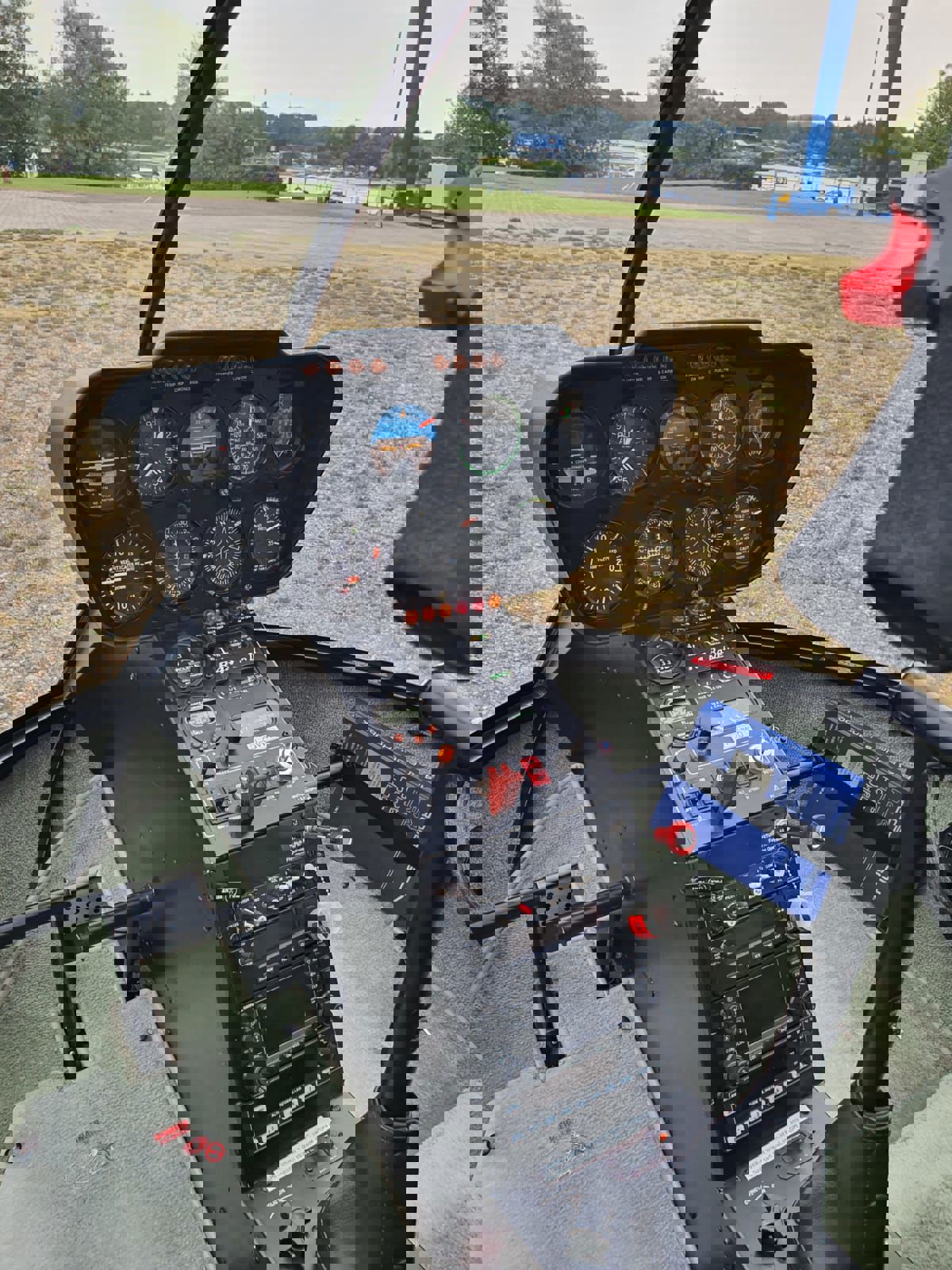 2005 Robinson R44 Raven II - Interior