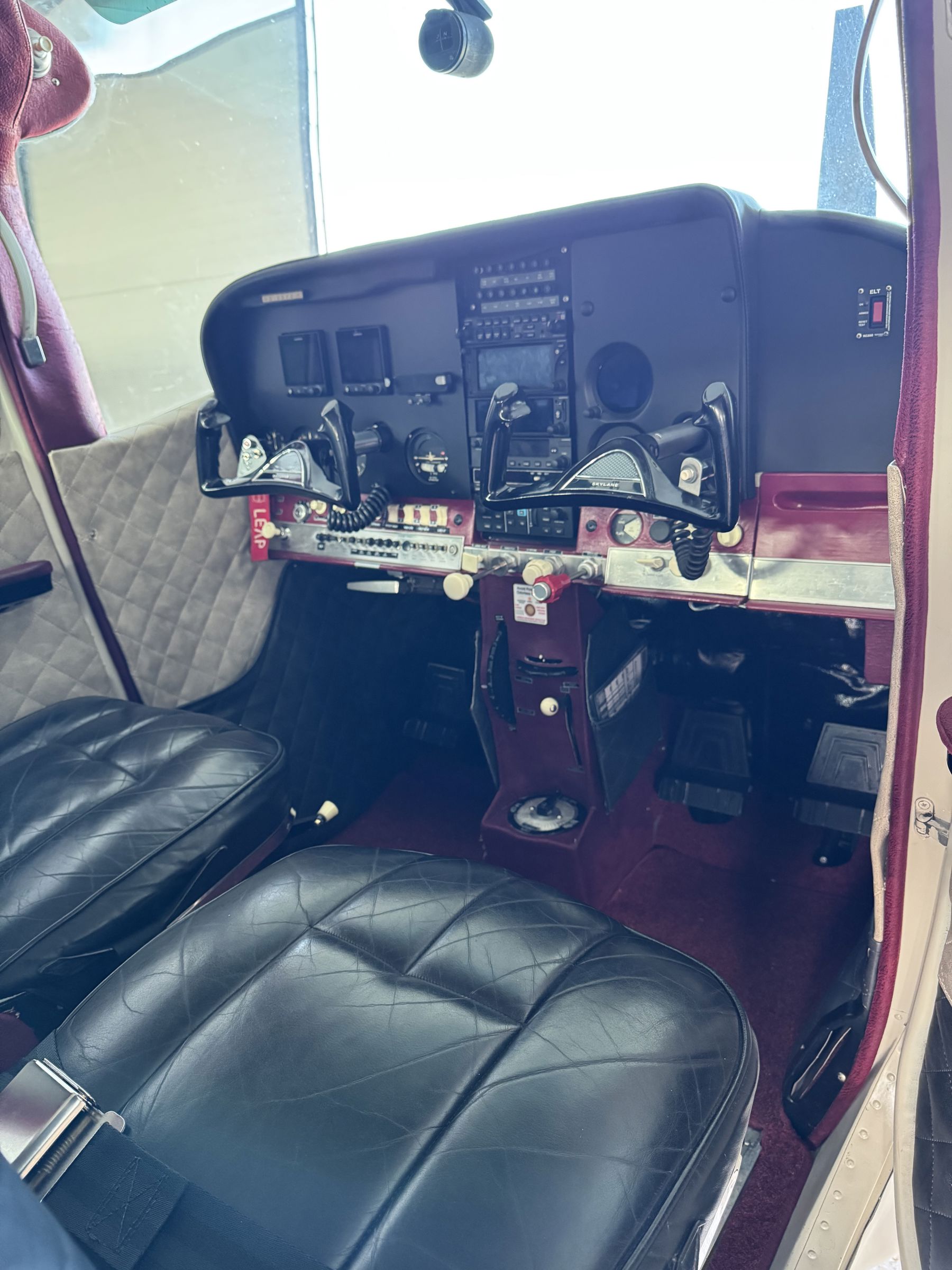 1966 Cessna 182J Skylane - Interior