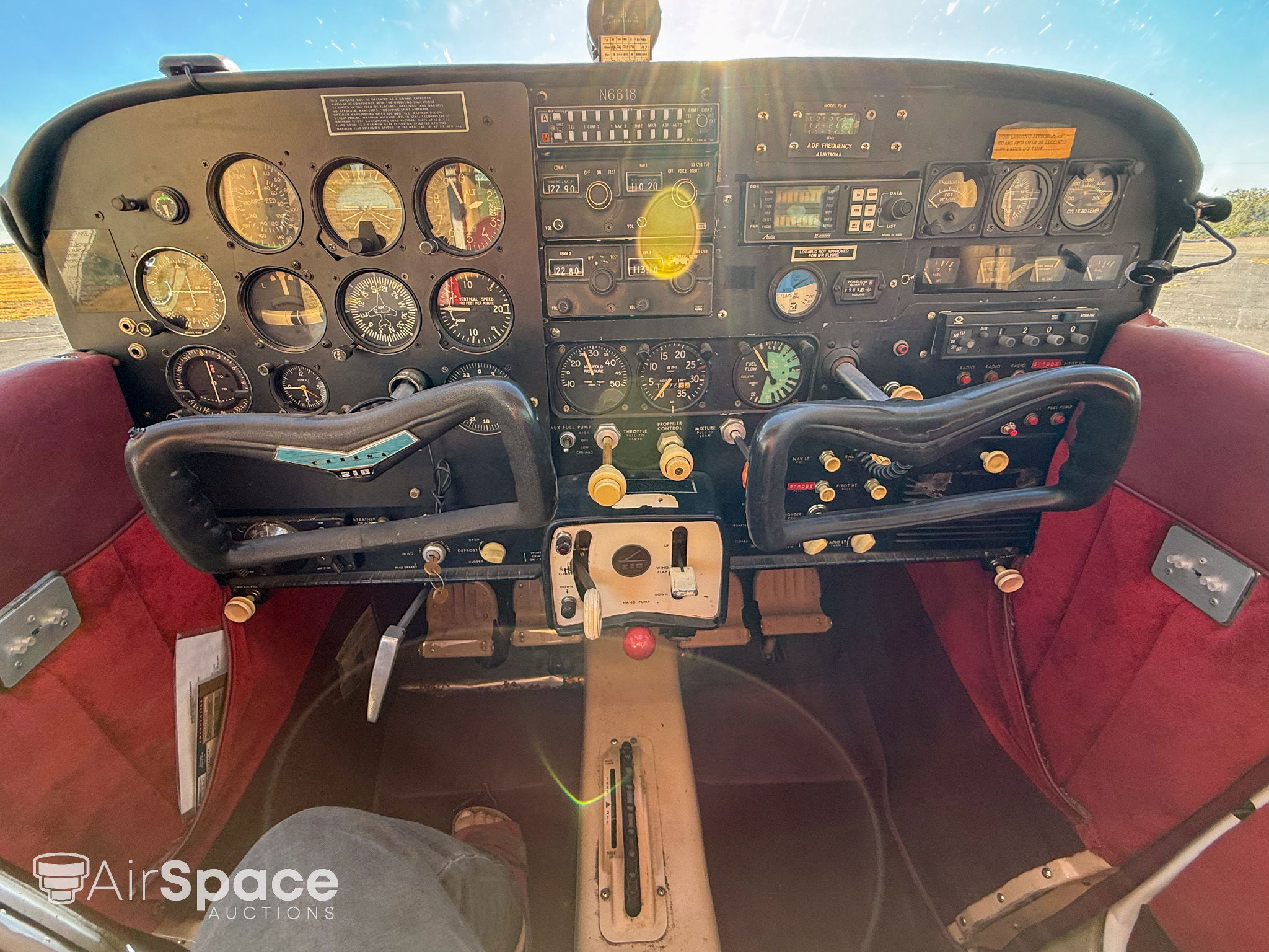 1960 Cessna 210A - Interior