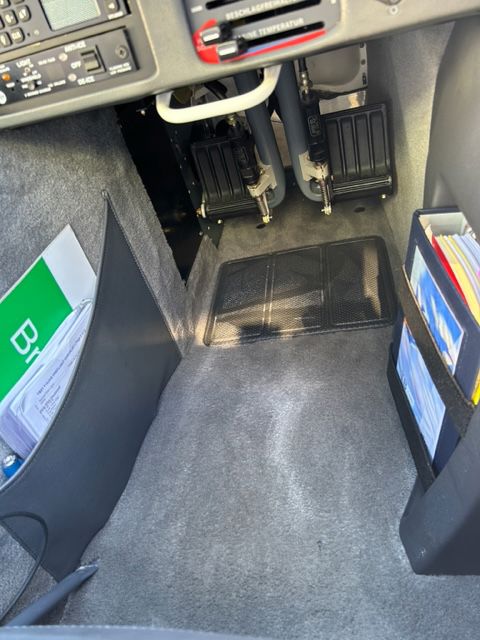 2000 Socata TB-21GT Trinidad - Interior
