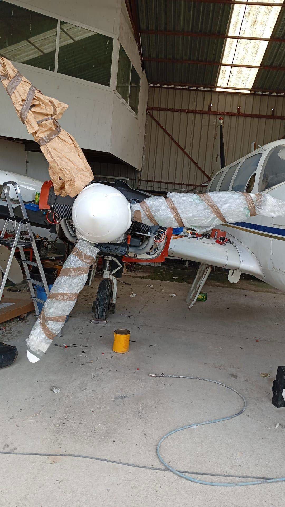 1975 Piper PA-31-310 Navajo - Exterior