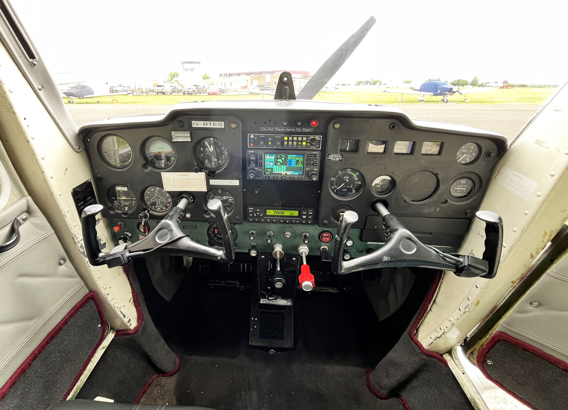 1968 Cessna 150H - Interior