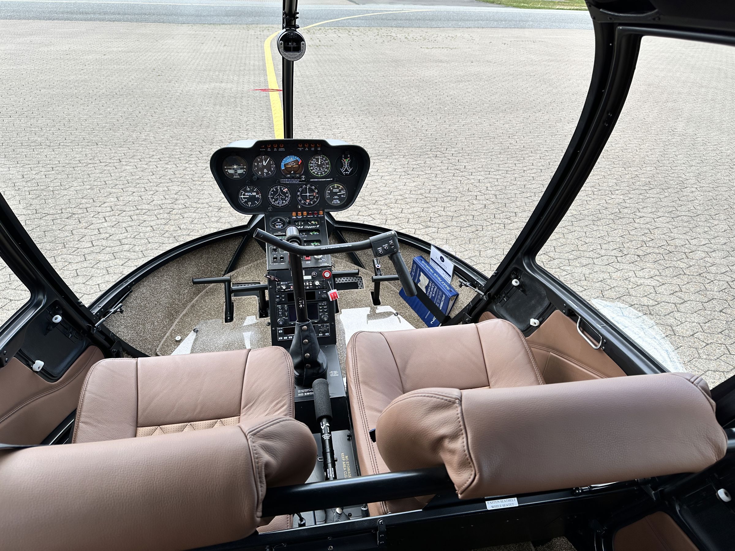 2007 Robinson R44 Clipper II - Interior