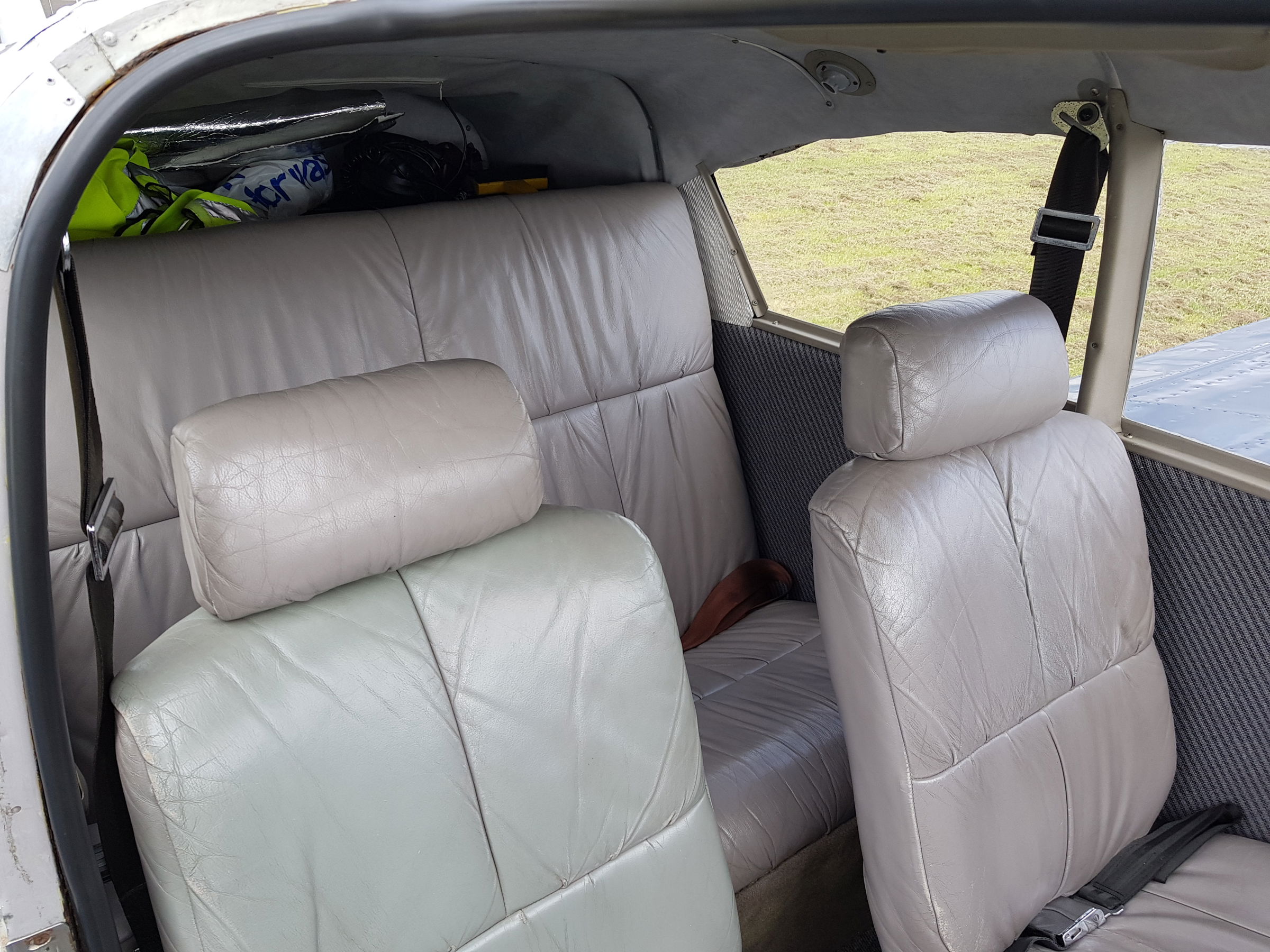 1959 Piper PA-24-250 Comanche - Interior