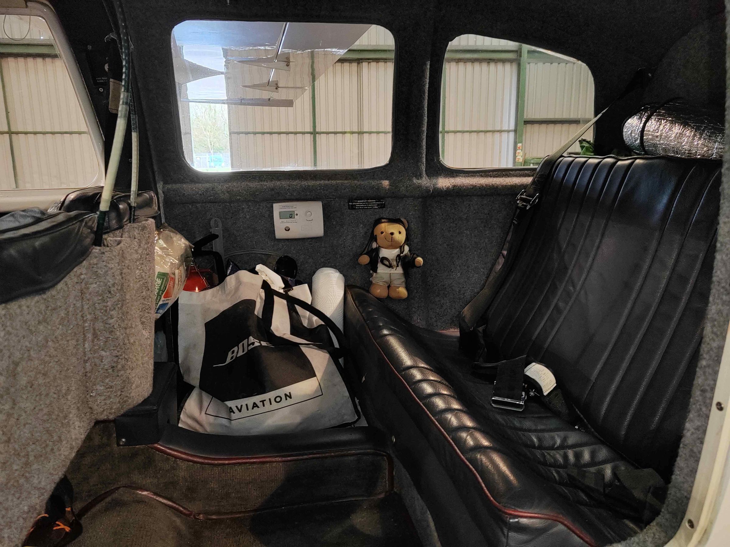 2004 Jabiru J400 - Interior