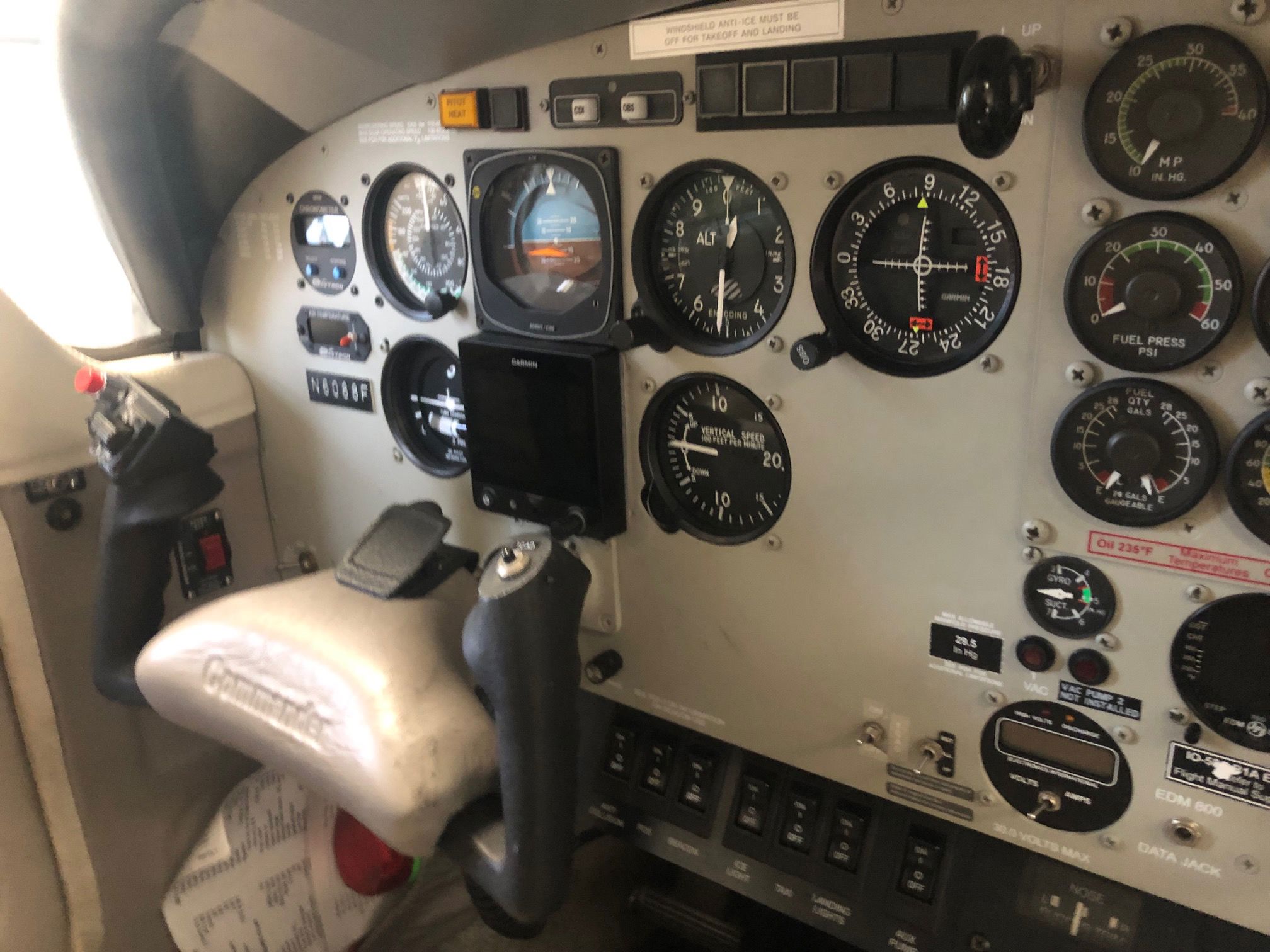 2002 Rockwell Commander 114TC - Interior