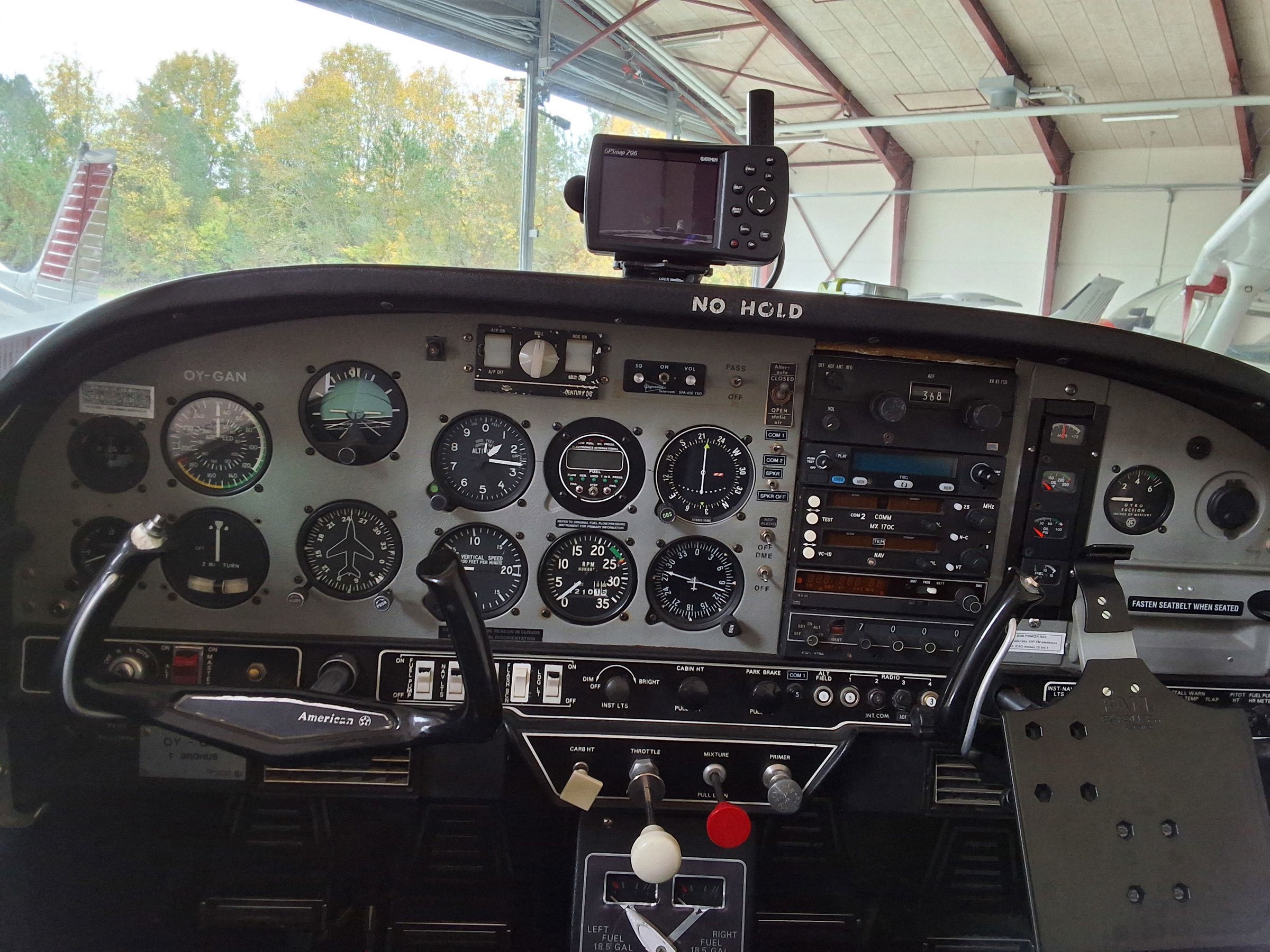 1972 Grumman American AA-5 Traveler - Interior