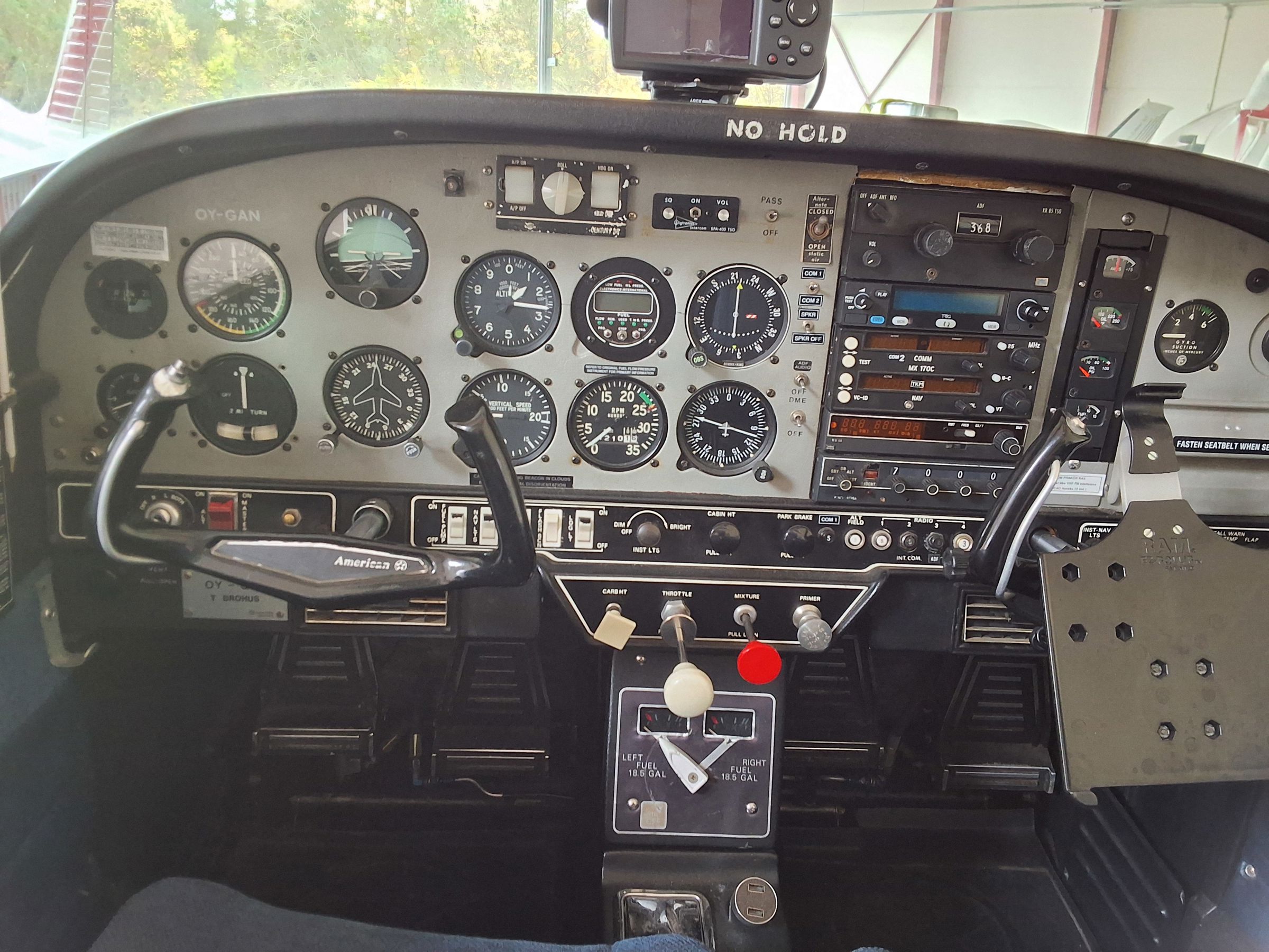 1972 Grumman American AA-5 Traveler - Interior