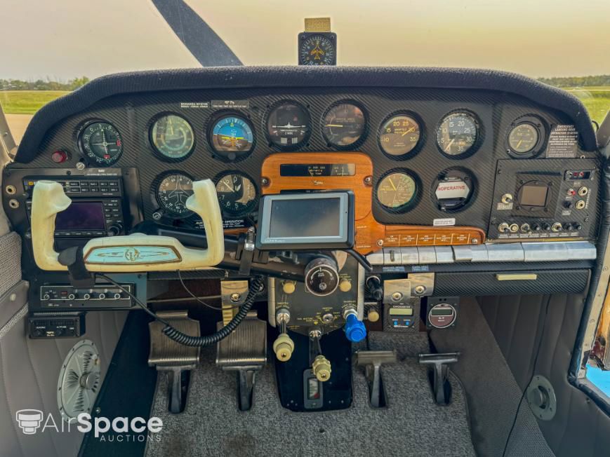 1958 Beechcraft 35 Bonanza - Interior