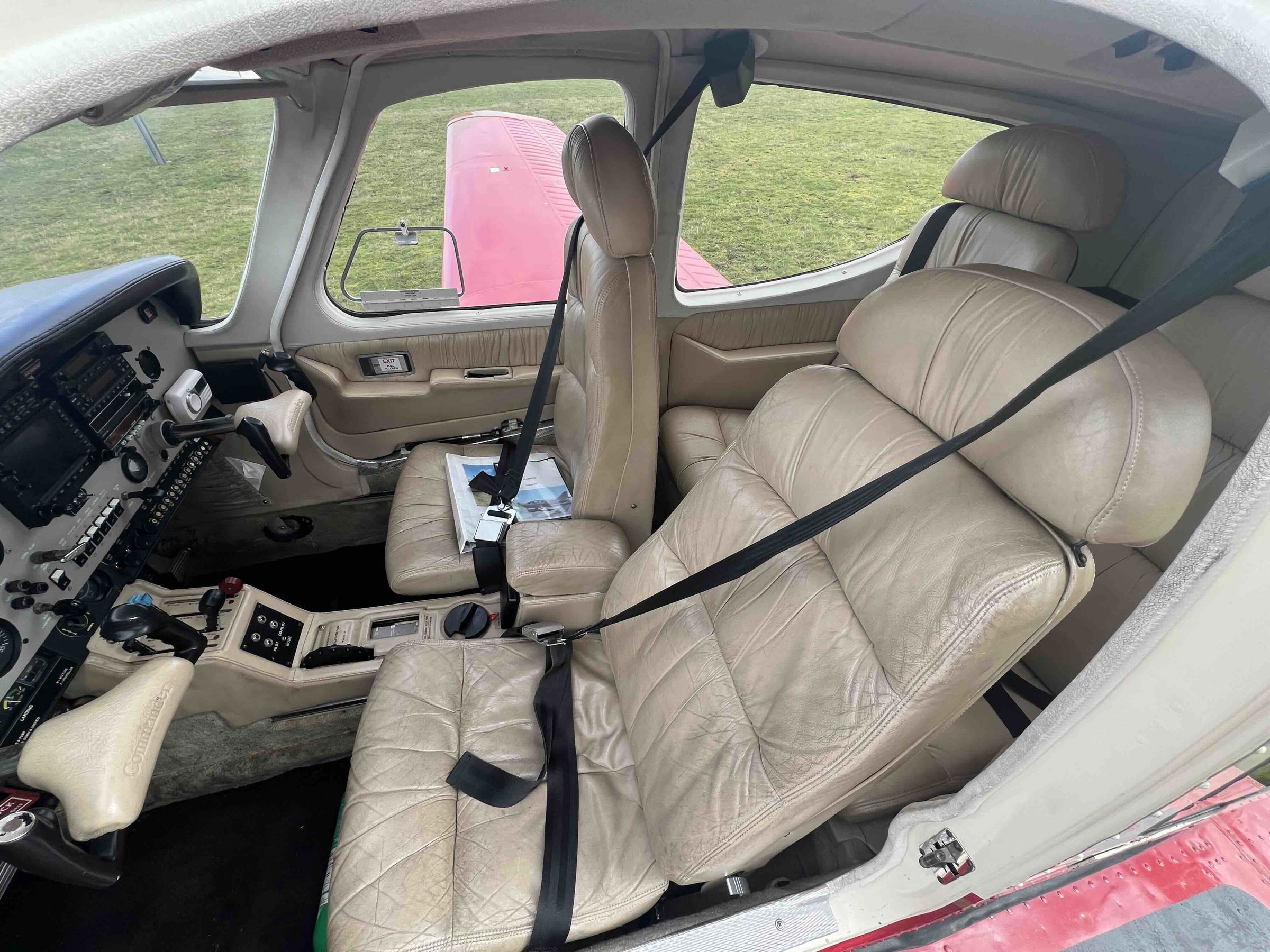 1976 Rockwell Commander 114 - Interior