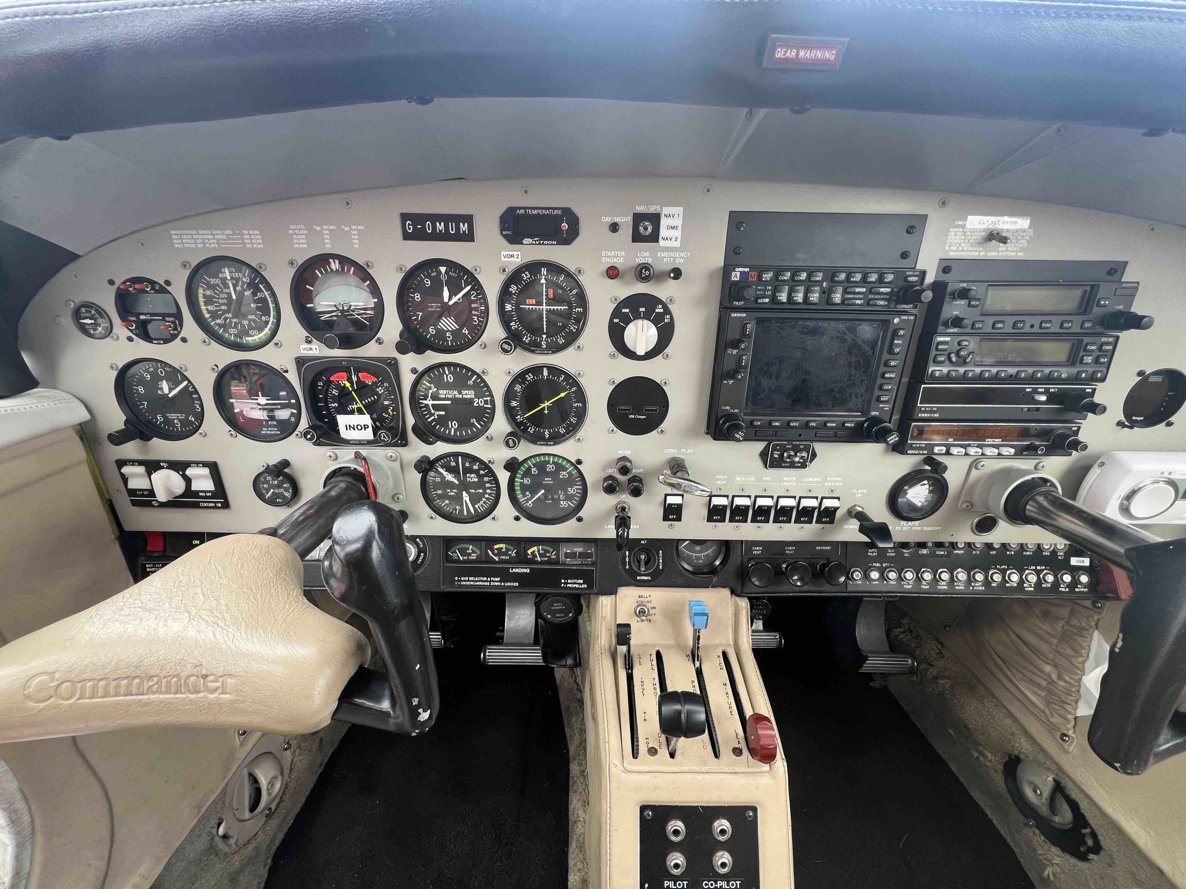 1976 Rockwell Commander 114 - Interior