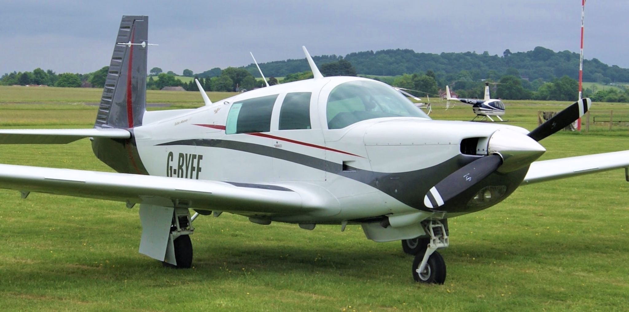 1981 Mooney M20K 231 - Exterior