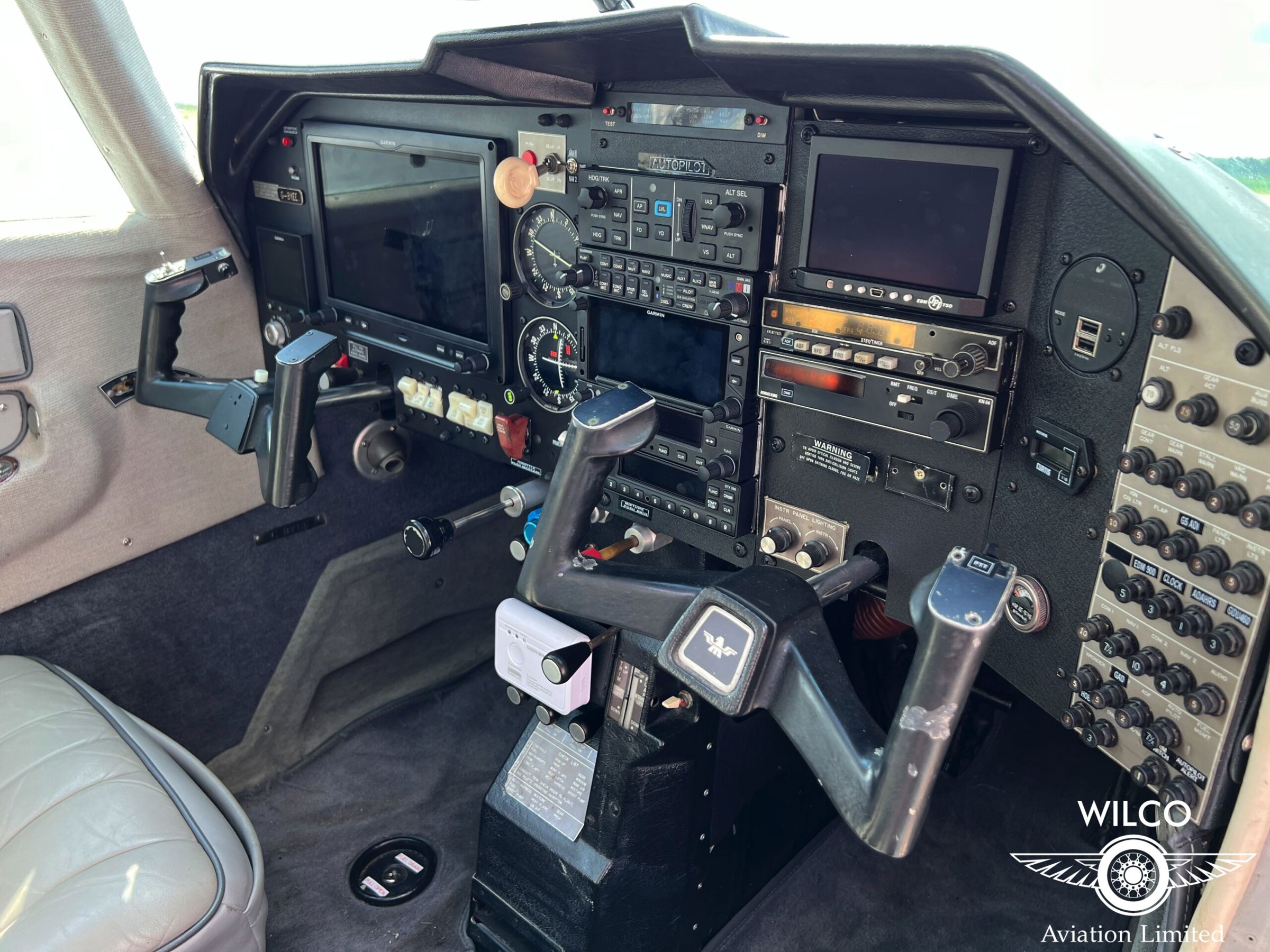 1981 Mooney M20K 231 - Interior