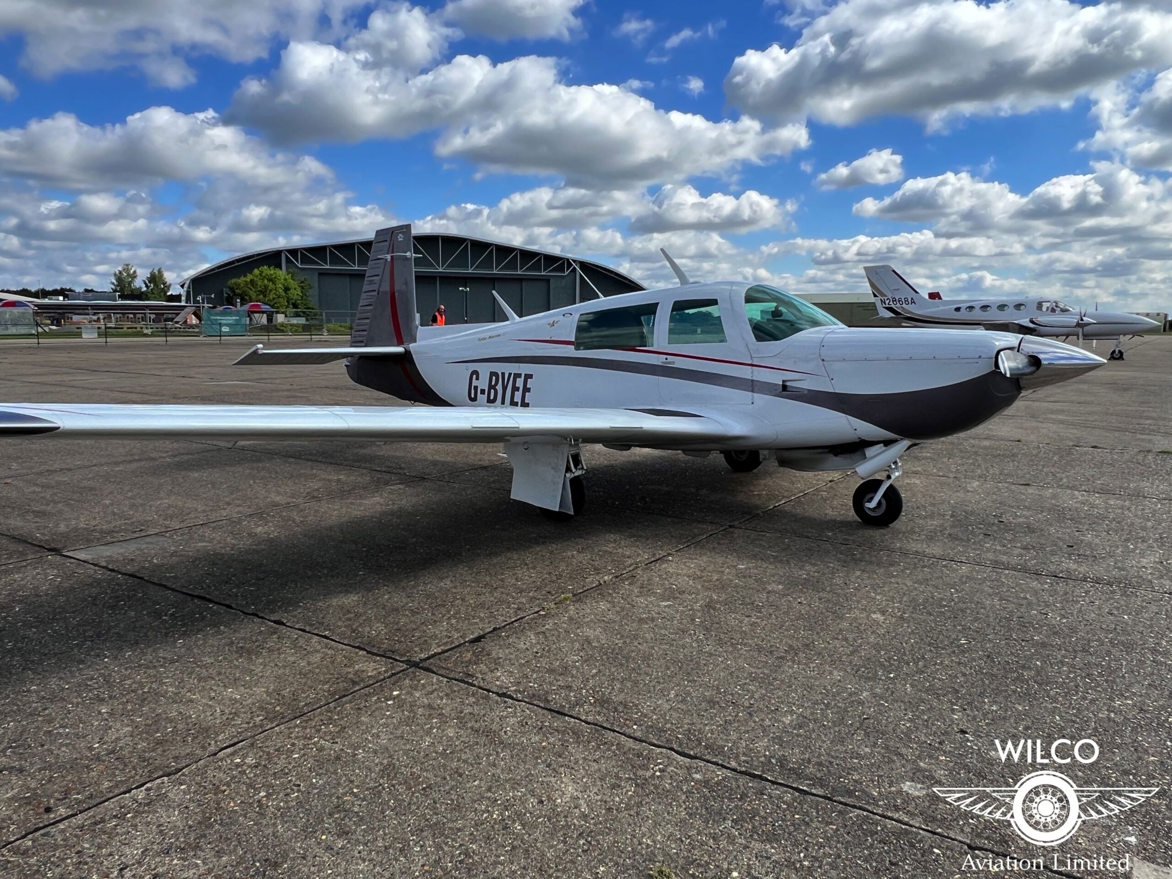 1981 Mooney M20K 231 - Exterior