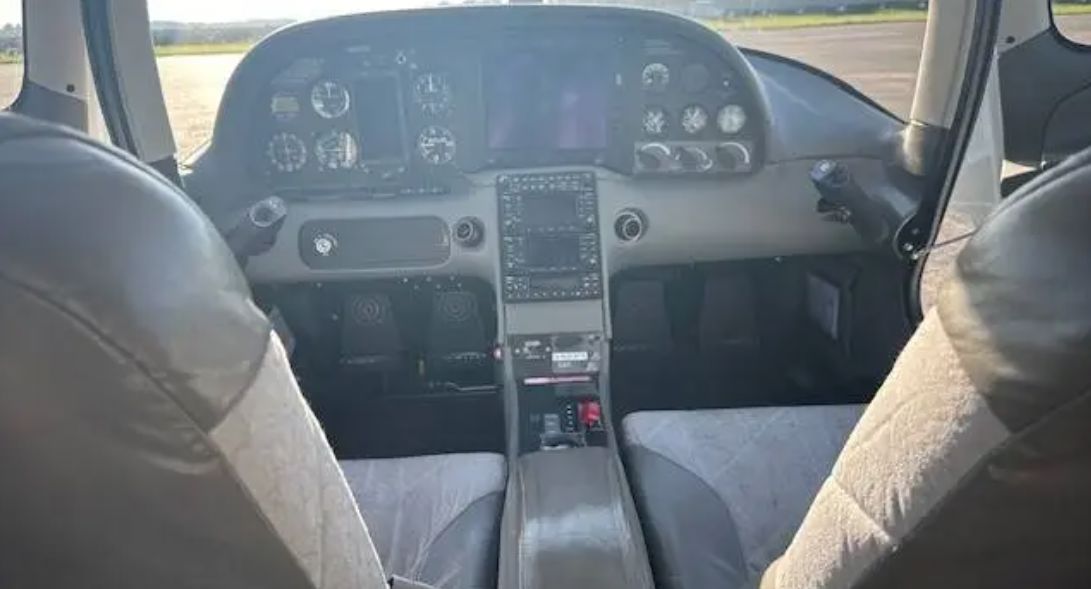 2003 Cirrus SR20 - Interior