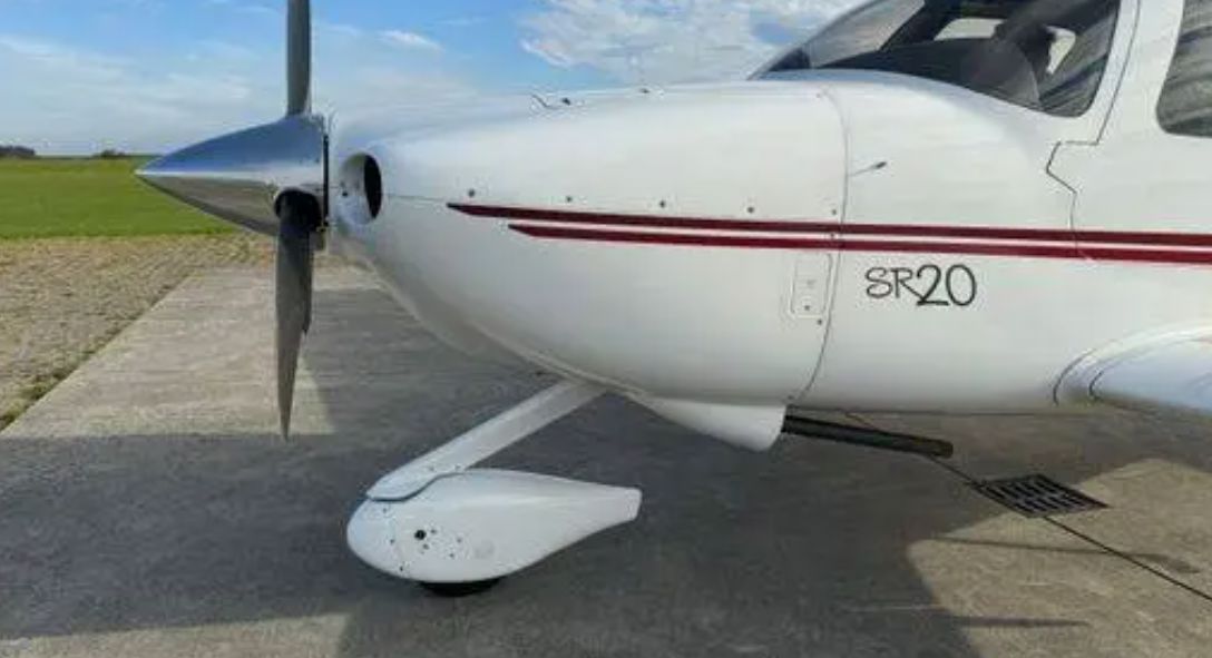 2003 Cirrus SR20 - Exterior