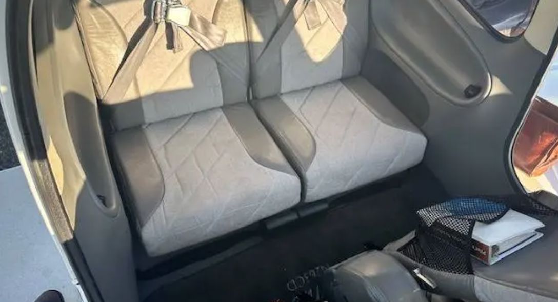2003 Cirrus SR20 - Interior