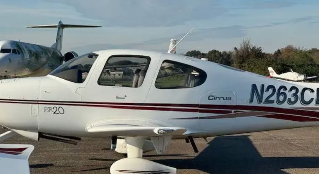 2003 Cirrus SR20 - Exterior
