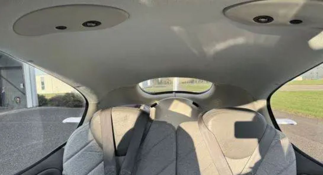 2003 Cirrus SR20 - Interior