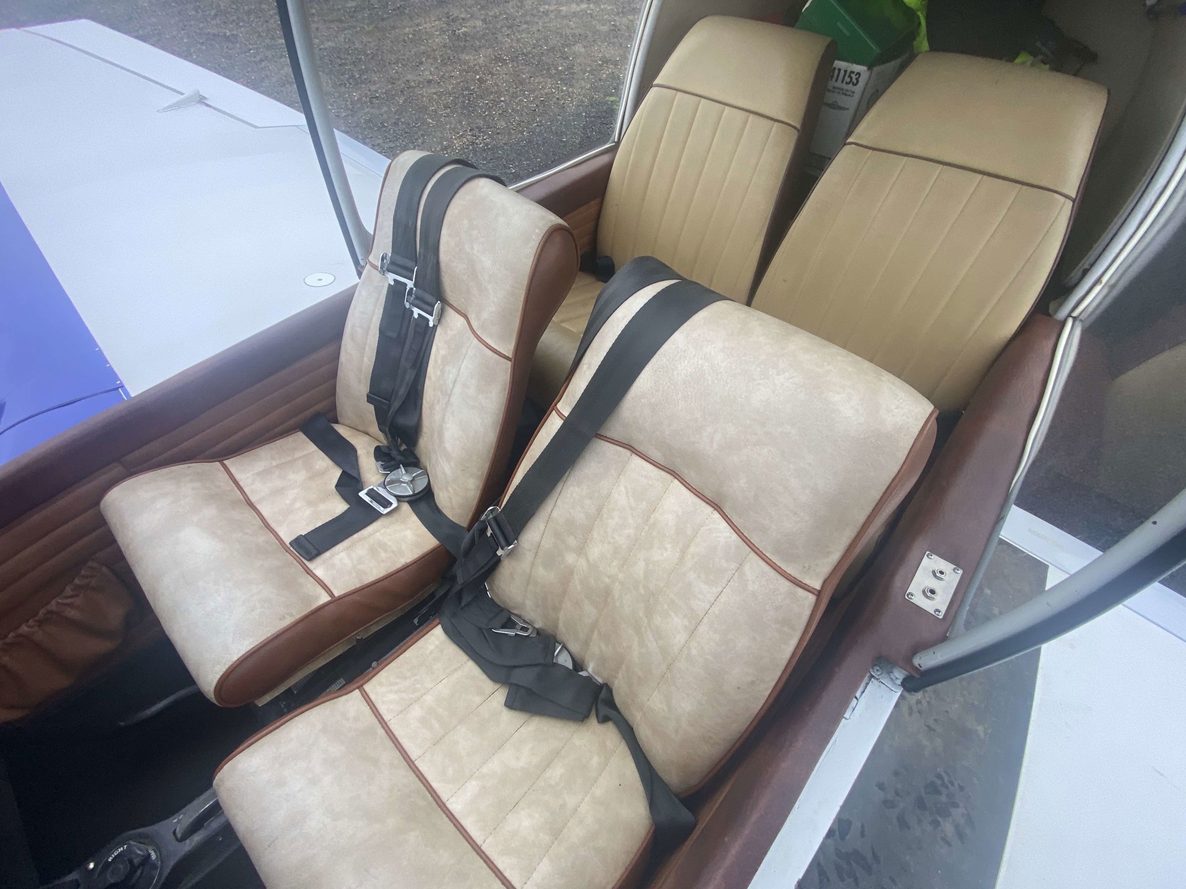1972 Robin DR-400 180 Regent - Interior