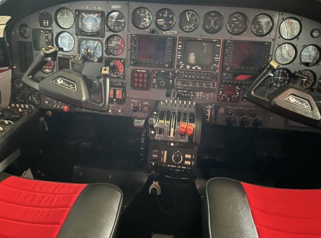 1982 Cessna 421C Golden Eagle III - Interior