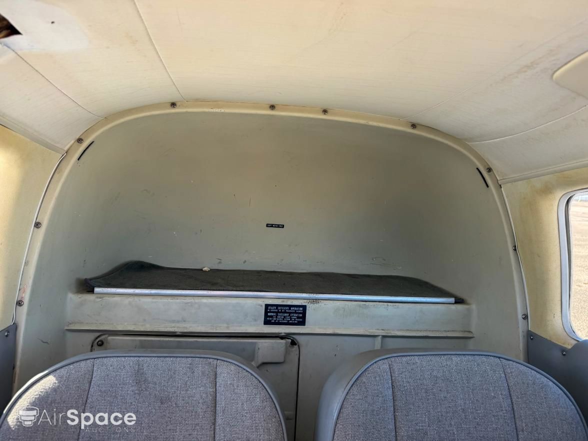 1976 Piper PA-28-140 Cherokee - Interior