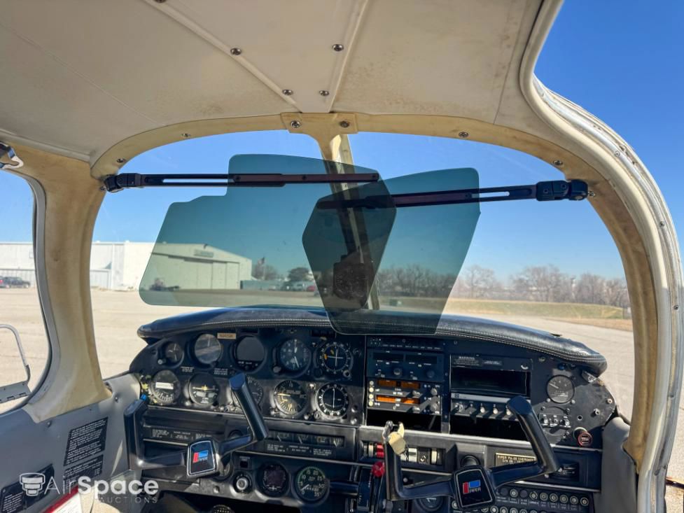1976 Piper PA-28-140 Cherokee - Interior