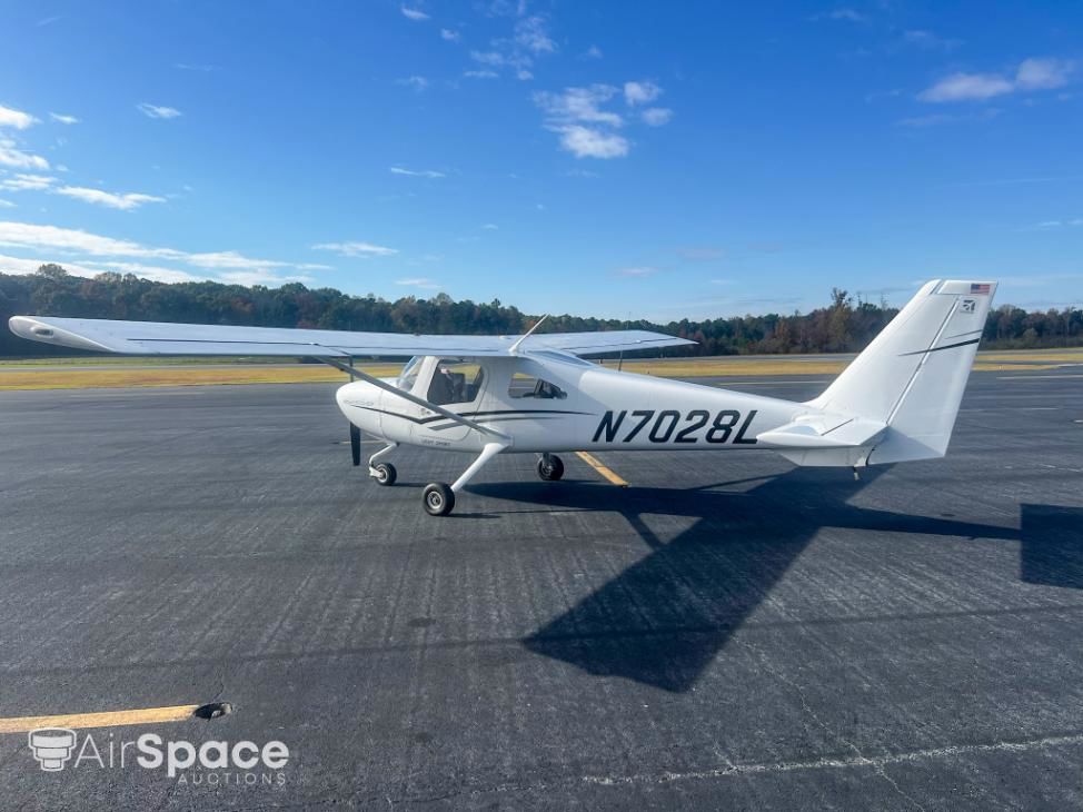 2011 Cessna 162 Skycatcher - Exterior