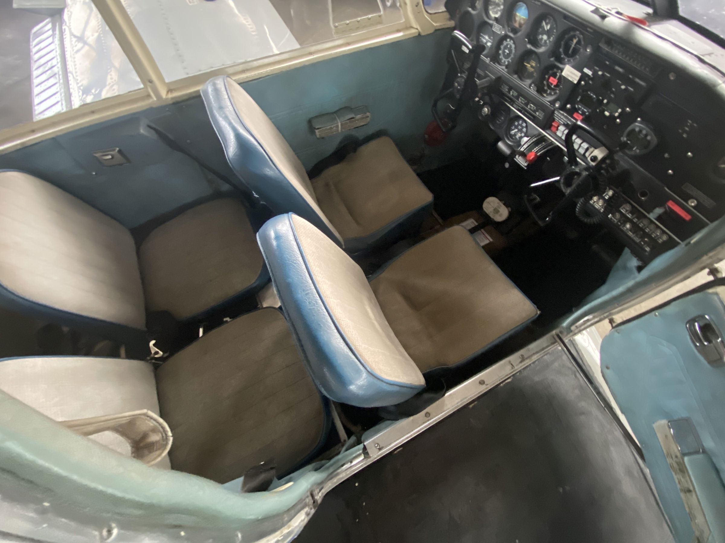 1969 Piper PA-28-140 Cherokee - Interior